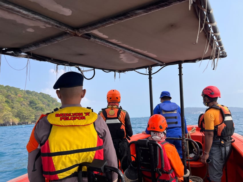 Basarnas Tambah Kapal Antasena Perkuat Cari Delapan Orang Hilang di Selat Sunda