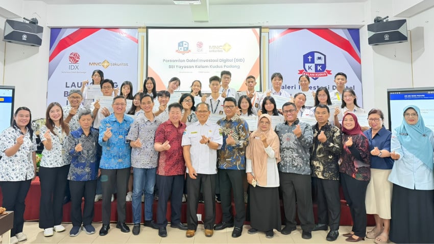 Literasi Saham Masuk Sekolah: GID BEI Resmi Hadir di Kalam Kudus Padang